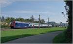 A SBB Re 450 wiht his S-Bahn is arriving at Thayingen.