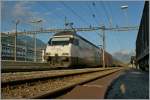 On the frog view: The SBB Re 460 0037 an an other one in Sion.
22. 07. 2012 