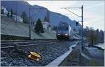 Works on the line by Villeneue, but the Trains run normaly: SBB Re 460 107-8 with his IR on the way to Geneva Airport.
06.12.2016