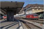 The SBB Re 460 100-1 with an IR to Luzern by his stop in Lausanne. 

01.04.2020