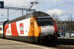 On 23 March 2017 SBB 460 085 advertises form the Gotthard Base Tunnel in Thun -which is tha last major SBB station before the rivalling Lötschberg track.