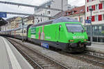 On 22 March 2017 SBB 460 080 is seen at Olten, wearing her -at least- thrid advertising livery.