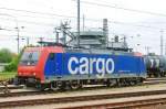 SBB 482 040 waits at Ingolstadt Hbf for new assignments, 30 May 2009.