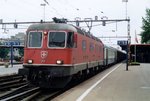 On 28 July 2000 SBB 11635 stands at Thun, extraordinary replacing a BLS-engine.