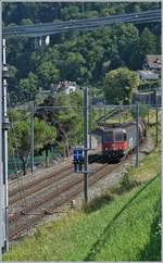The SBB Re 620 087-7 with a Cargo train by Villeneuve.
02.08.2017