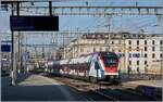 Med SBB LEX RABe 522 201 längst bak i tåget lämnar en RL5 mot La Plaine Genève station.

1 juni 2026