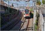 The SBB RABe 523 016 on the way to Villeneuve by Cully.