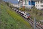 The SBB RBDe 523 113 is arriving at Montreux.