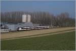 A SBB RABDe 560  Domino  is the local service S9 24939 from Lausanne to Kerzers between Domdiddier and Avenches. 

01.03.2021