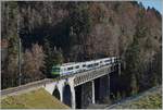 The BLS RBDe 565 735 on the way to Spiez on the Bunschenbach Viadukt.