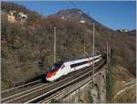 A SBB ETR 610 RABe 503 on the way to Geneva by Preglia.
21.11.2017