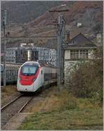 The SBB RABe 501 002 (UIC 93 85 0 501 002-6 CH-SBB) in Martigny.
30.10.2017