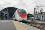 A SBB Giruno RABe 501 in Milano Centrale is waiting his departure to Zürich.