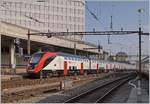 The SBB Twindexx RABE 502 208-7 (and an other one) are leaving Lausanne on the way to St Gallen. 

27.02.2021