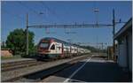 The SBB RABe 511 020 is the S5 on the way form Bex to Grandson. This service is leaving Roche VD.

12.05.2022