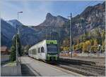 The BLS RABe 535 101 and 112  Lötschberger  on the way to Bern are arriving at Kandersteg. 

11.10.2022