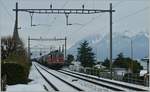 A SBB Re 6/6 with a Cargo train in Villette VD.
27.12.2010
