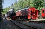 In front of the background of the steam snow blower, the SEG G 2x 2/2 105 steams towards the locomotive treatment.

May 21, 2022