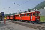 Festival Svizzero del Vapore (Swiss Steam Festival 2025) - La RhB ABe 4/4 I n. 35 è sul suo treno Riviera Belle Époque nel viaggio di (ritorno) da Vevey a Chaulin. Il treno è arrivato a Blonay e ora aspetta il passaggio del treno in direzione opposta prima di proseguire per Chaulin.

8 giugno 2025