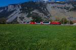Ge 4/4 II 627  Reichenau-Tamins  med Glacier Express 905 strax före Chur West den 11.4.2026