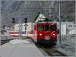 A Deh 4/4 II is entering with its train into the MGB station of Brig on December 26th, 2009.