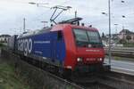 SBBCI 482 023 si ferma a Offenburg con un treno intermodale in direzione sud il 22 giugno 2024.