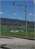 A BAM local train service is arriving at Montricher.
10.04.2017