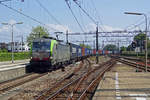 On 18 May 2019 BLS 475 415 hauls the SamSkip intermodal through Dordrecht toward Rotterdam Kijfhoek.