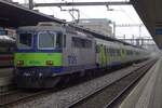 In haar laatste dienstjaar bij de BLS duwt 420 501 op 2 januari 2020 een regionale trein uit Spiez richting Interlaken Ost.