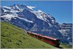 A Jungfraubahn (JB) train between Kleine Scheidegg and Eigergletscher.