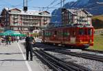 Here I am on 02.10.2011 at the station Kleine Scheideeg. Behind stands BDhe 2 / 4 railcar No. 209 with control trailer Bt 33 of the Jungfrau Railway, two are built in 1964. Thanks to Margaretha for the photo.