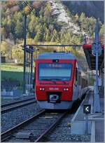 The Region Alps RABe 525 040 (NINA) ist the regional train to Orsière. This service is waiting the cconnection from Martigny in the Sembrancher Railway Station. 

October 30, 2024