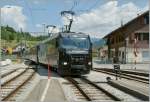 A MOB GoldenClassic train is arriving at Montbovon.