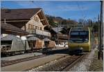 A MOB loacl train from Rougemont to Zweisimmen by his stop in Schönried.
29.10.2016