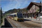 The MOB local train 2424 from Rougemont to Zweisimmen (Bt, Be 4/4 5001, ABt) by his stop in Saanen.