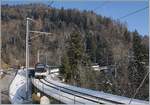 A MOB Alpina Service on the way to Montreux on the 93 meter long Gardio Bridge.