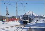 The CEV MVR ABeh 2/6 7506 coming from Vevey is arring at the sumit station Les Pléïades.