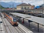 The SOB RABe 526 106/206  Treno Gottardo  on the way to Locarno in Bellinzona. 

23.06.2021