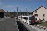 The TPF Be 4/4 wiht his Bt 224 and ABt 223 on the way form Broc Fabrique to Bulle is leaving the Broc Village Station.