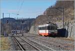 The TansN (ex cmn) BDe 4/4 N° 3 leaves Le Locle as R 24 N° 22 towards Les Brenets. The line was actually supposed to be closed at the end of 2023, but the storm damage that occurred on July 24, 23 was repaired and the railway is now scheduled to continue running until 2031.
It should be noted that the BDe 4/4 3 and 5, manufactured in Italy in 1950, have now been in use for 74 years!

February 3, 2024