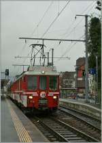 The zb / LSE IR 3671 from Engelberg to Luzern is leaving from the Stans Station.