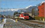 The  zb  HGe 4/4 is arriving wiht his Golden Pass from Luzern to Interlaken (and Montreux) in Meiringen.