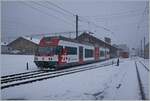 The Zentralbahn GTW Be 2/6 125 013 on the way to Meiringen in Interkirchen. 

16.03.2021