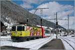 The RhB Ge 4/4 I/ 611 with the Glacier Express in Disentis.
22.03.2008