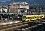 BLS 525 037 enters Sp[iez with an RE to Zweisimmen on 13 September 2011.