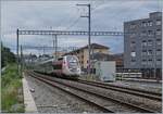 The TGV LYria 4723 in Prilly-Malley on the way to Paris.