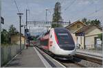 The TGV Lyria 9768 from Lausanne to Paris in Satigny.