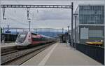 The TGV Lyria 4723 in Prilly-Malley on the way from Lausanne to Paris Gare de Lyon.

17.07.2020