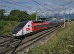 Täta trafikflöden med TGV-tåg på sträckan Genève - La Plaine - (Frankrike): Först passerar TGV Lyria 9764 från Genève till Paris Gare de Lyon med tågset 4728 (sedd här) Vernier på väg mot La Plaine, följt strax därefter av TGV Lyria 9756 från Lausanne till Marseille med tågset 4716.

1 juni 2026
