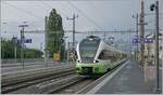 Rented from the SBB this TransN Flirt RABe 523 076 is arrivint at the Neuchâtel Station. 

26.06.2024